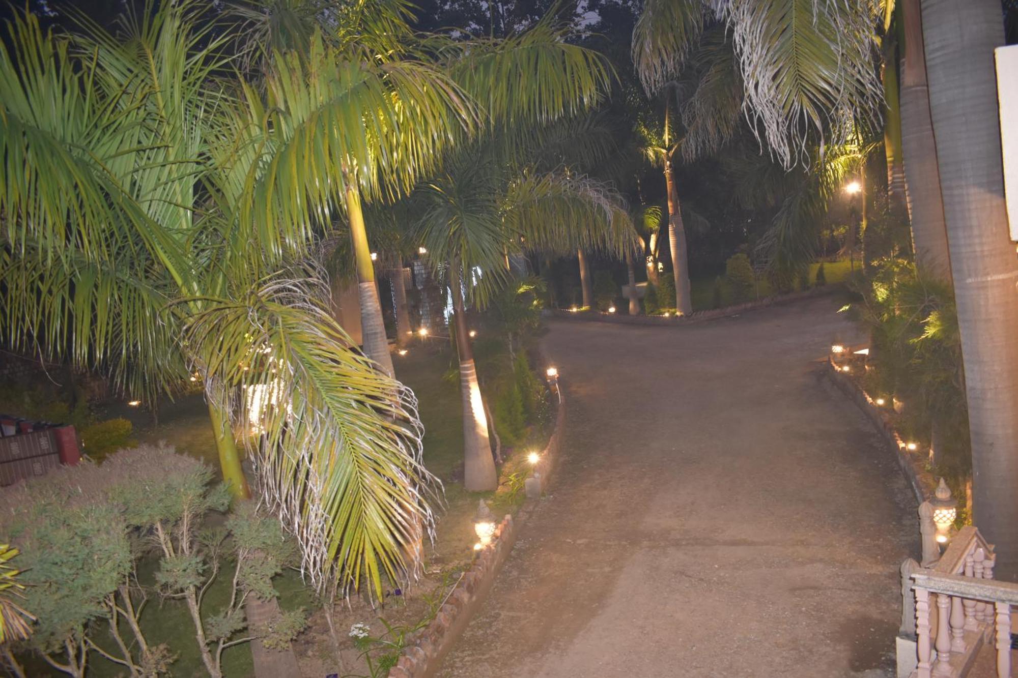 3Acres Resorts デヘラードゥーン エクステリア 写真